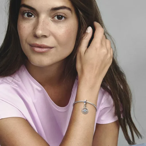 Charm Pandora Moments Boussole rotative avec inscription gravée