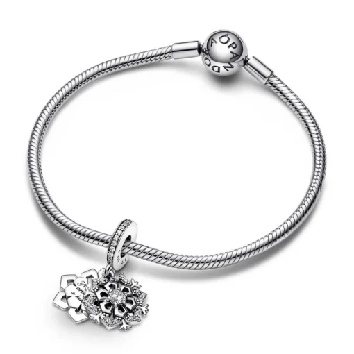 Charm Pendant Double Flocon de Neige Scintillant – Pandora Moments