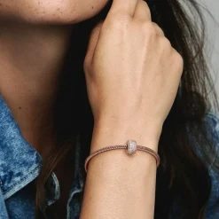Charm Triple Rang Pavé Scintillant - Pandora Moments Doré Rose