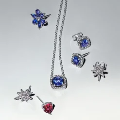 Clous d’Oreilles Halo Bleu Carré Scintillant
