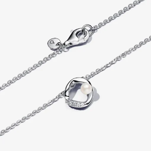 Collier en argent sterling avec perle d'eau douce de culture traitée blanche et zircon cubique transparent