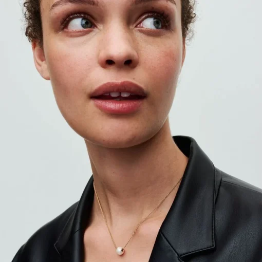 Collier femme métal doré à l'or fin avec perle et zircone Pandora Timeless 363167C01